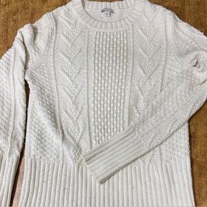 GAP Women's Ivory Cable Knit Sweater